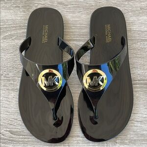 MICHAEL Michael Kors Womens Black & Gold
Jelly Sandals Size 7